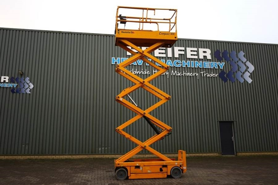 Haulotte Compact 10N Electric, 10m Working Height, 230kg Ca - Scissor lift: picture 3 Haulotte Compact 10N Electric, 10m Working Height, 230kg Ca - Scissor lift: picture 3