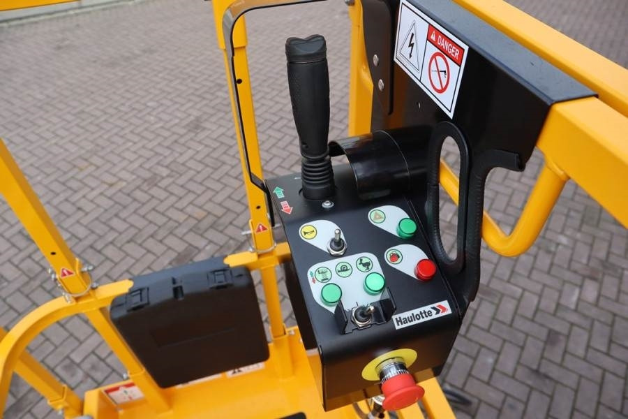 Haulotte Compact 10N Valid Inspection, *Guarantee! 10m Work - Scissor lift: picture 3 Haulotte Compact 10N Valid Inspection, *Guarantee! 10m Work - Scissor lift: picture 3