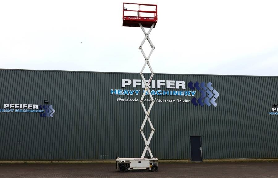 Holland Lift Ecostar HL-9710 Electric, 12m Working Height, 325k  - Scissor lift: picture 3 Holland Lift Ecostar HL-9710 Electric, 12m Working Height, 325k  - Scissor lift: picture 3