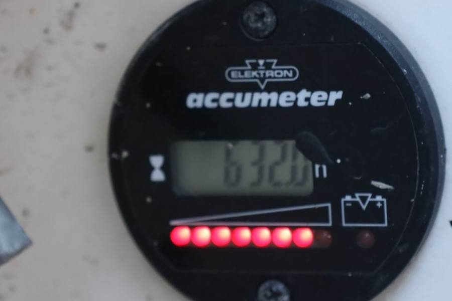 Holland Lift Ecostar HL-9710 Electric, 12m Working Height, 325k  - Scissor lift: picture 5 Holland Lift Ecostar HL-9710 Electric, 12m Working Height, 325k  - Scissor lift: picture 5