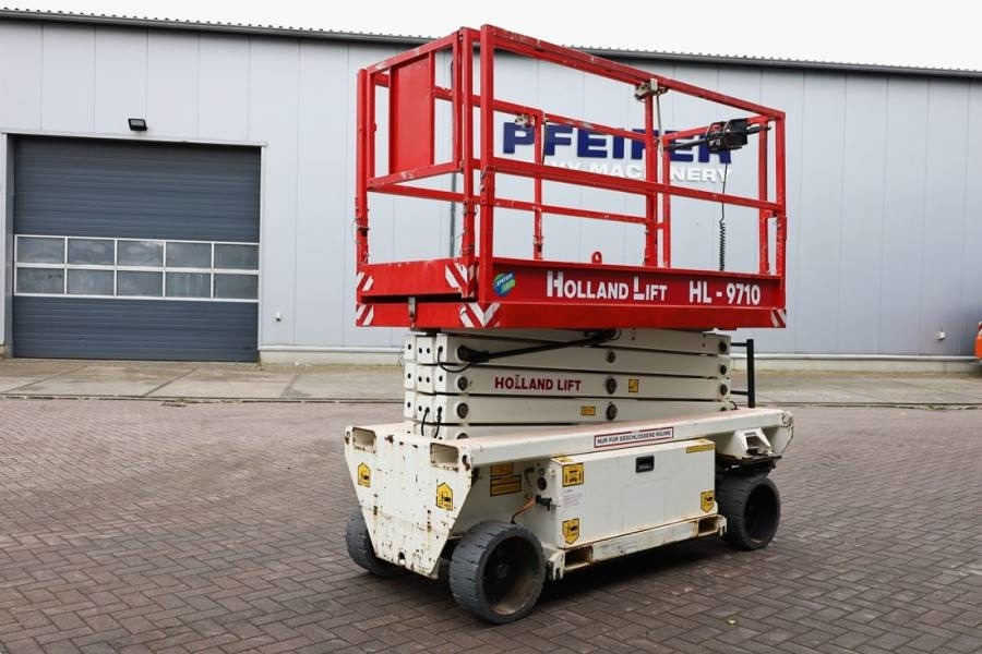 Holland Lift Ecostar HL-9710 Electric, 12m Working Height, 325k  - Scissor lift: picture 2 Holland Lift Ecostar HL-9710 Electric, 12m Working Height, 325k  - Scissor lift: picture 2
