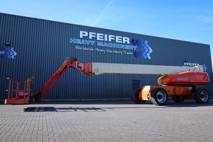 Telescopic boom JLG 1200SJP Diesel, 4x4x4 Drive, 38.7m Working Height,: picture 1