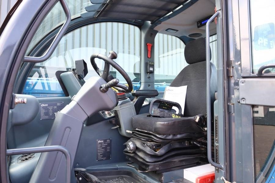 Magni TH5,5.15-D7/D Diesel, 4x4x4 Drive, 5.5t Capacity, - Telescopic handler: picture 4 Magni TH5,5.15-D7/D Diesel, 4x4x4 Drive, 5.5t Capacity, - Telescopic handler: picture 4