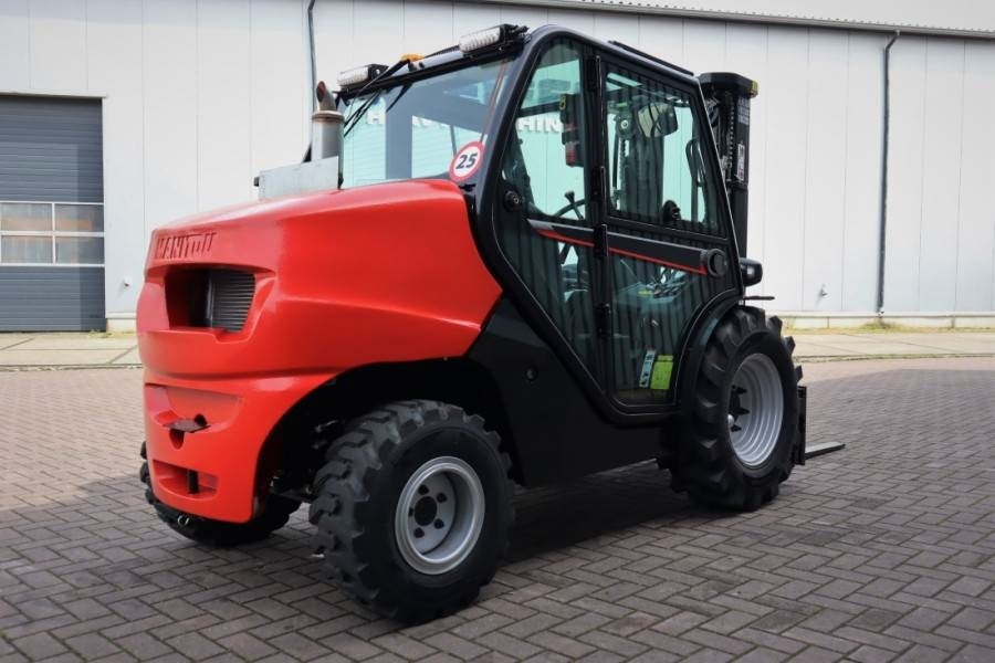 Manitou MC25-4 Valid Inspection, *Guarantee, Diesel, 4x4 - Rough terrain forklift: picture 2 Manitou MC25-4 Valid Inspection, *Guarantee, Diesel, 4x4 - Rough terrain forklift: picture 2