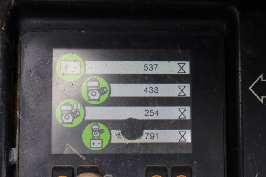 Niftylift HR17N Hybrid MK3 Hybrid Battery & Diesel, 17m Work - Articulated boom: picture 5 Niftylift HR17N Hybrid MK3 Hybrid Battery & Diesel, 17m Work - Articulated boom: picture 5