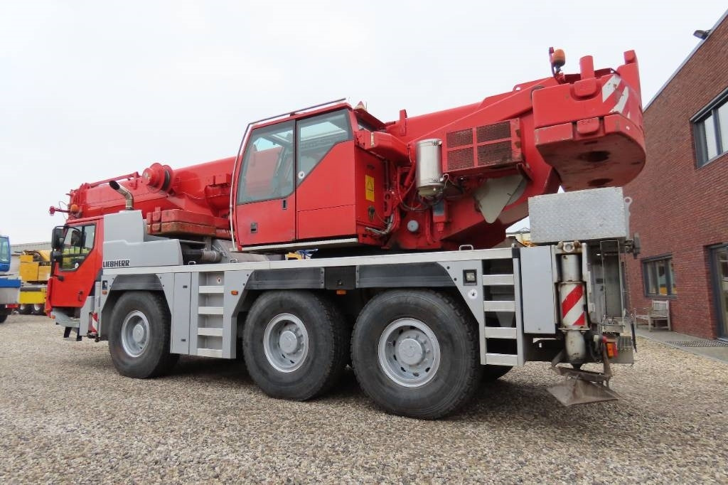 Liebherr LTM 1055-3.2 - All terrain crane: picture 4 Liebherr LTM 1055-3.2 - All terrain crane: picture 4