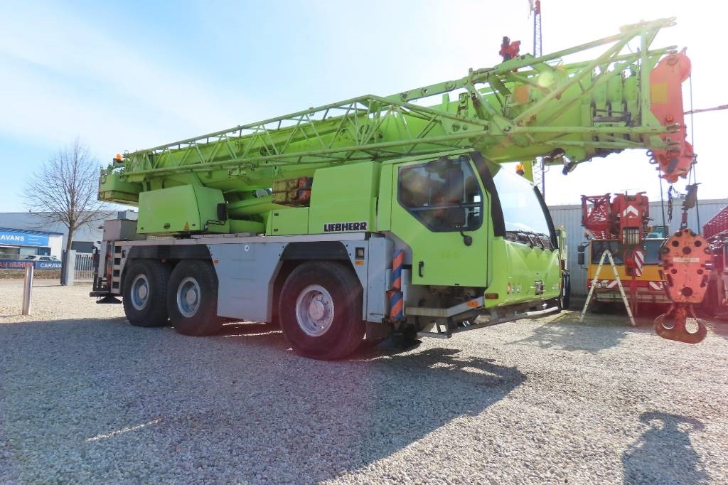 Liebherr LTM 1055-3.2 - All terrain crane: picture 2 Liebherr LTM 1055-3.2 - All terrain crane: picture 2