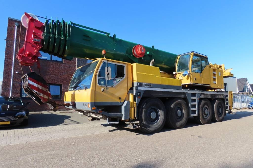 Liebherr LTM 1100-4.1 - All terrain crane: picture 1 Liebherr LTM 1100-4.1 - All terrain crane: picture 1