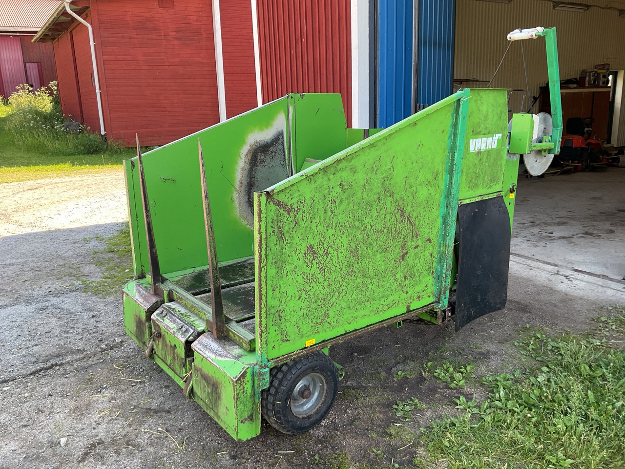Maaselän Kone Oy Varmolift - Agricultural machinery: picture 1 Maaselän Kone Oy Varmolift - Agricultural machinery: picture 1