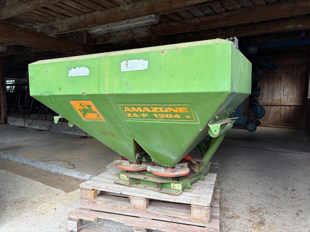 Amazone ZA-F 1204 R - Fertilizer spreader: picture 1 Amazone ZA-F 1204 R - Fertilizer spreader: picture 1