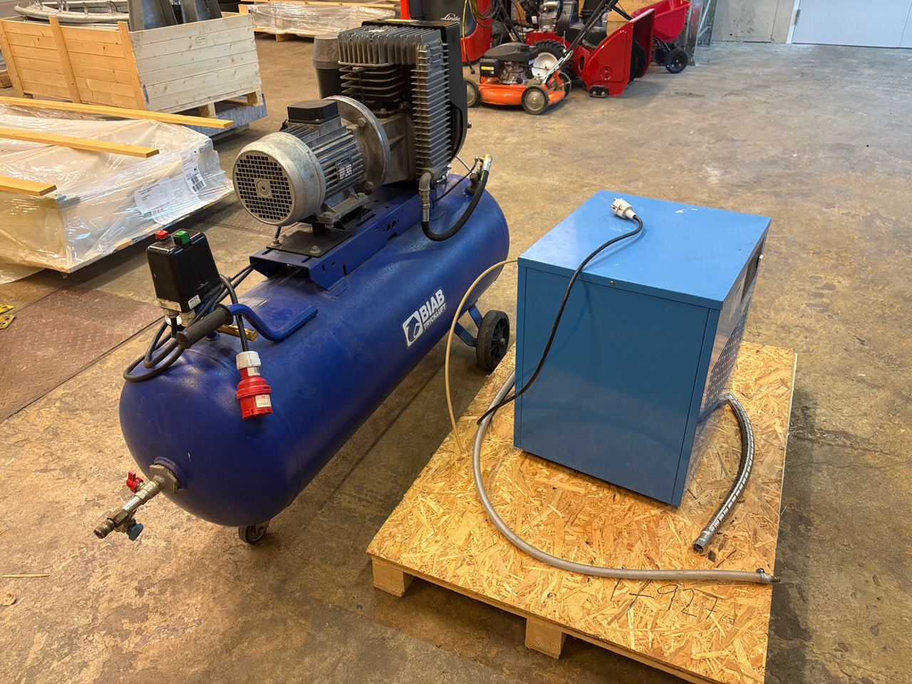 BIAB 310- T-200 - Air compressor: picture 1 BIAB 310- T-200 - Air compressor: picture 1