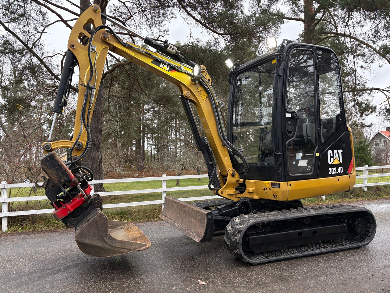 CAT 302.4D - Excavator: picture 1 CAT 302.4D - Excavator: picture 1