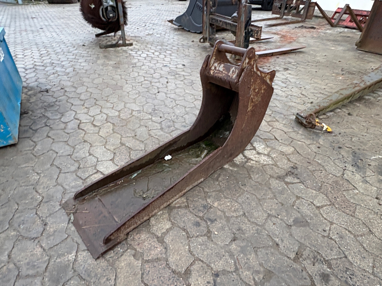 Götene KB85 - Bucket: picture 1 Götene KB85 - Bucket: picture 1