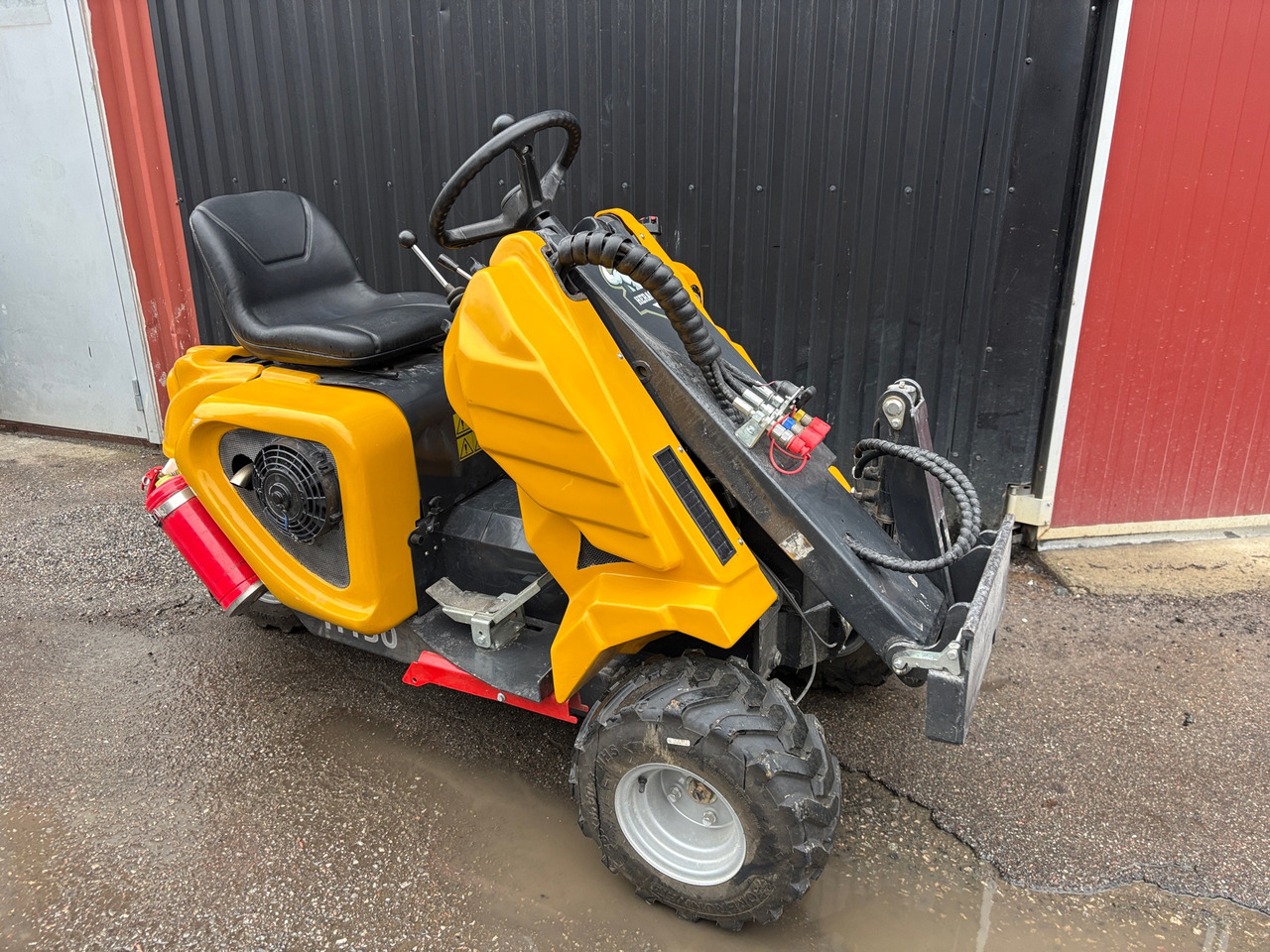 Heracles H130 - Compact loader: picture 1 Heracles H130 - Compact loader: picture 1