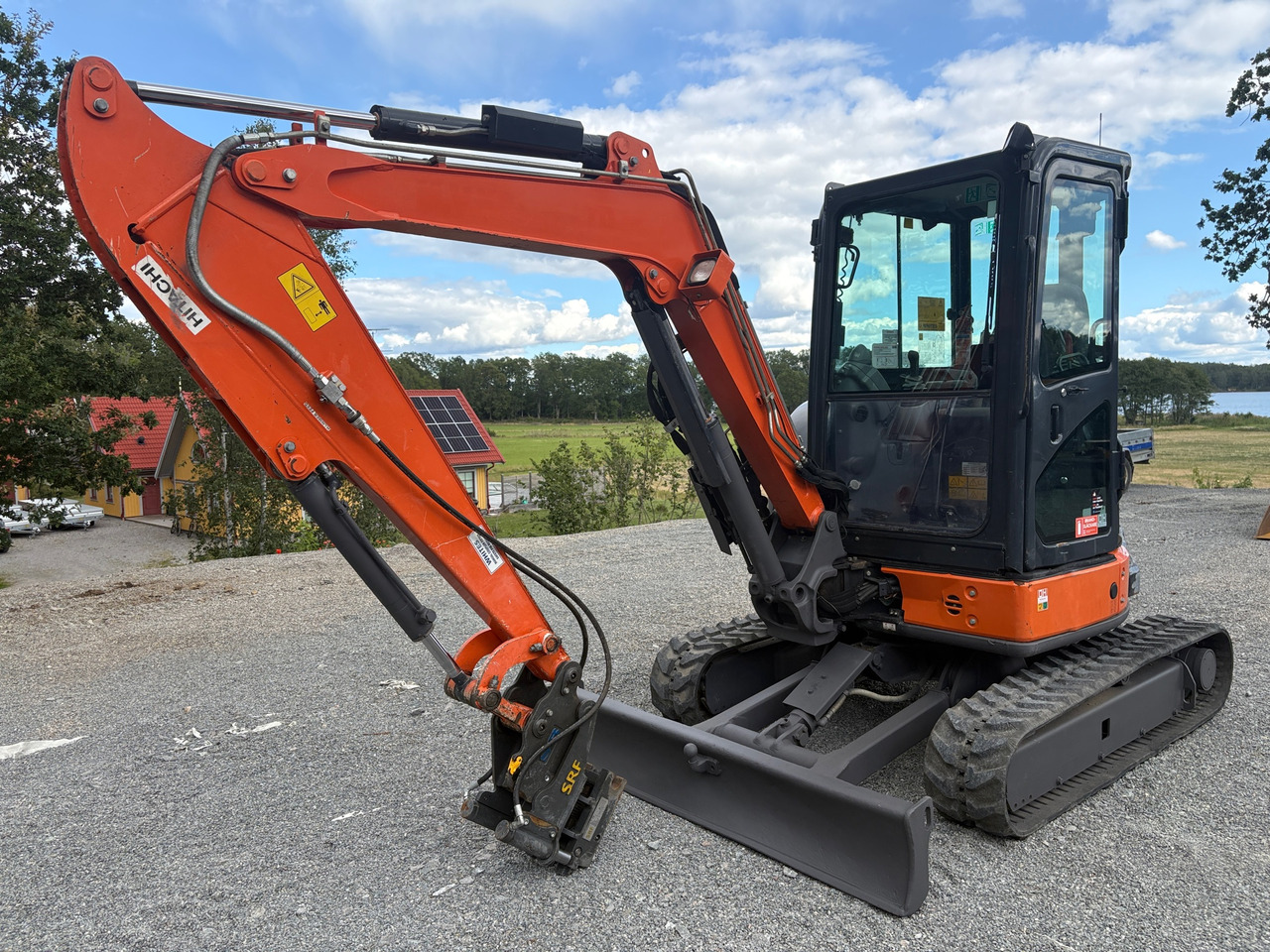 Hitachi ZX38U-5A - Excavator: picture 1 Hitachi ZX38U-5A - Excavator: picture 1