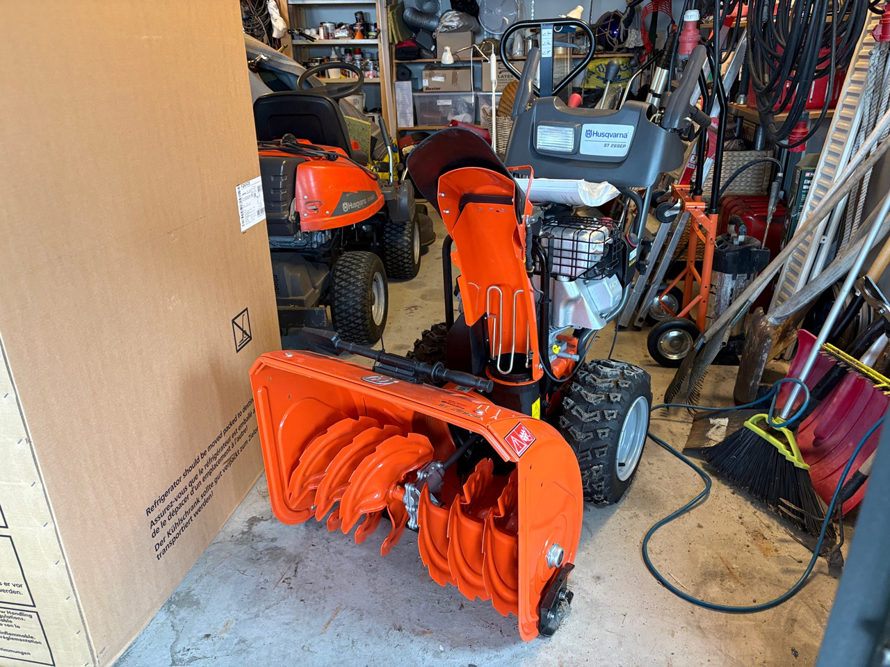 Husqvarna ST268EP - Snow blower: picture 1 Husqvarna ST268EP - Snow blower: picture 1