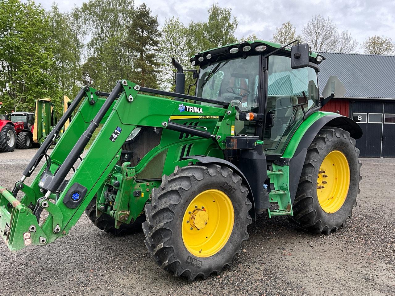 John Deere 6130R - Farm tractor: picture 1 John Deere 6130R - Farm tractor: picture 1