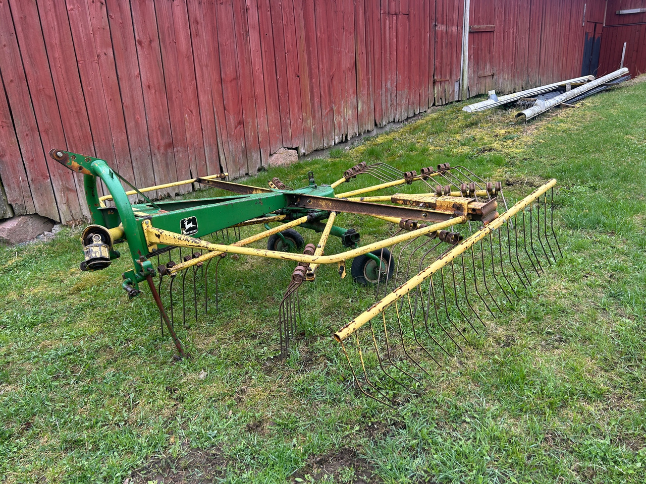 John Deere - Tedder/ Rake: picture 1 John Deere - Tedder/ Rake: picture 1