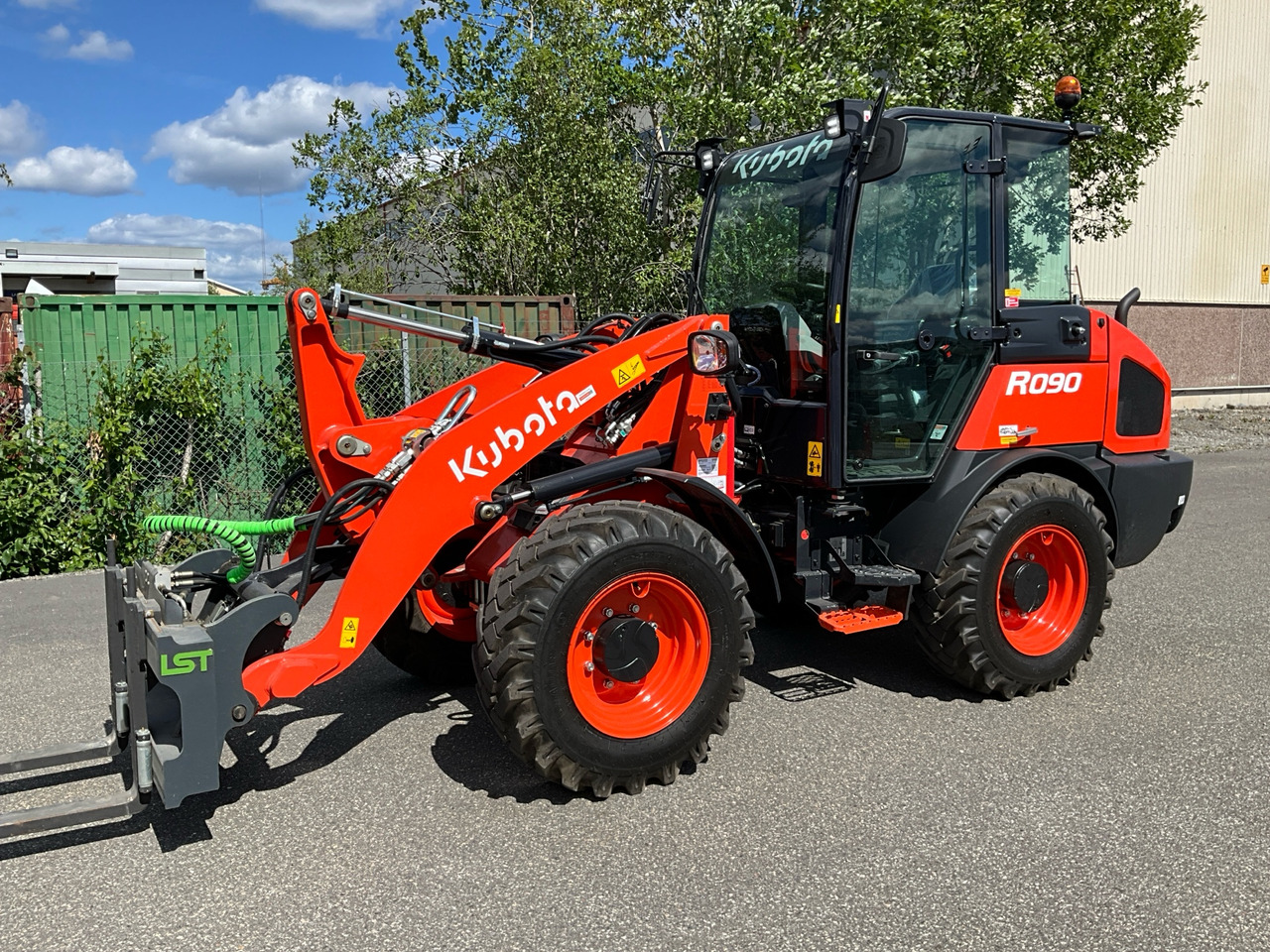 Kubota R090 - Wheel loader: picture 1 Kubota R090 - Wheel loader: picture 1