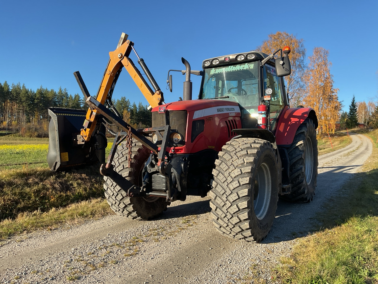 Massey Ferguson Dyna6 - Farm tractor: picture 1 Massey Ferguson Dyna6 - Farm tractor: picture 1