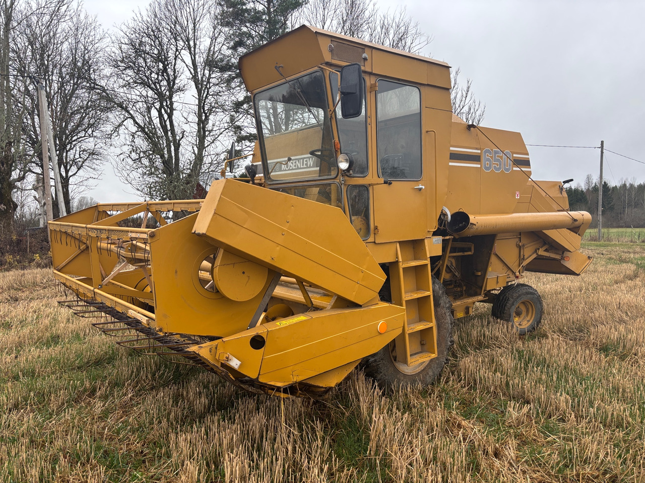 Sampo Rosenlew 650 - Combine harvester: picture 1 Sampo Rosenlew 650 - Combine harvester: picture 1
