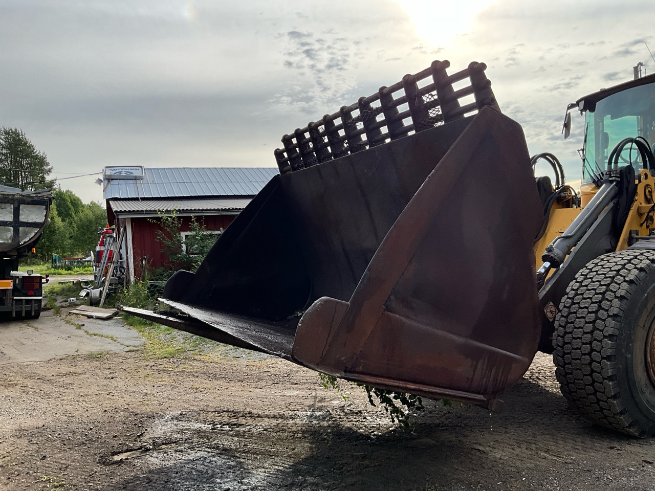 Volvo 80218S - Bucket: picture 1 Volvo 80218S - Bucket: picture 1