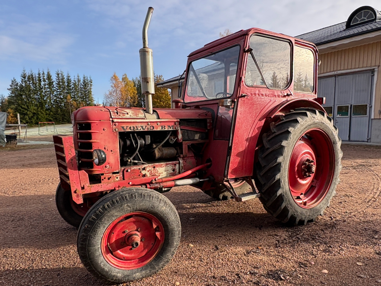 Volvo BM 350 - Farm tractor: picture 1 Volvo BM 350 - Farm tractor: picture 1