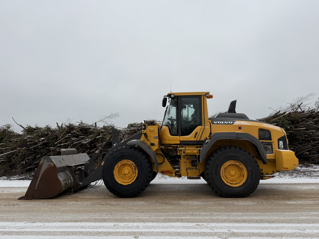 Volvo L120H - Wheel loader: picture 1 Volvo L120H - Wheel loader: picture 1