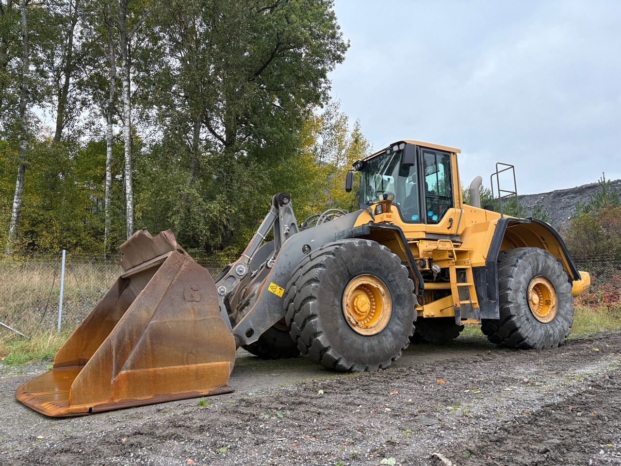 Volvo L220F - Wheel loader: picture 1 Volvo L220F - Wheel loader: picture 1