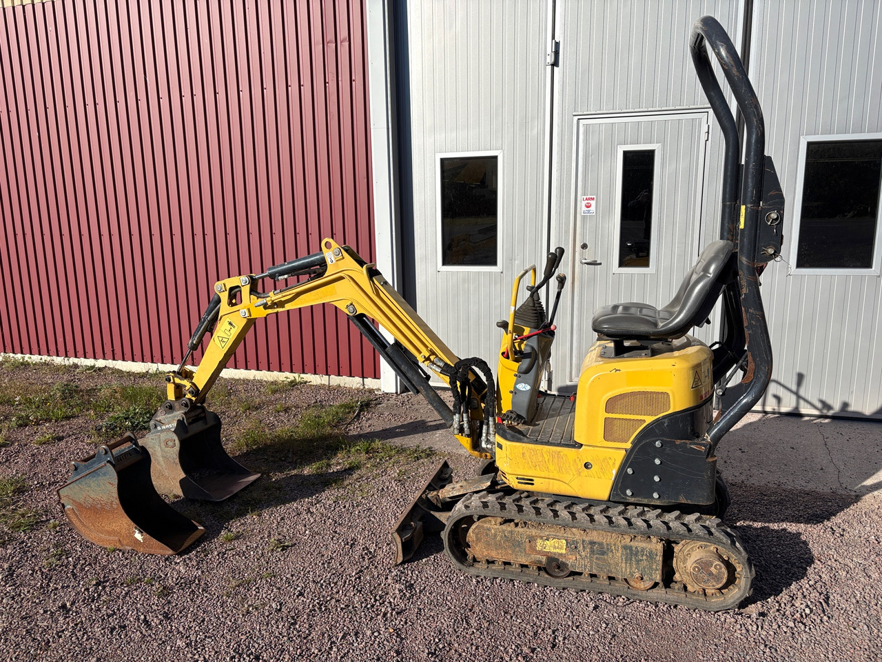 Yanmar SV08-1 - Excavator: picture 1 Yanmar SV08-1 - Excavator: picture 1