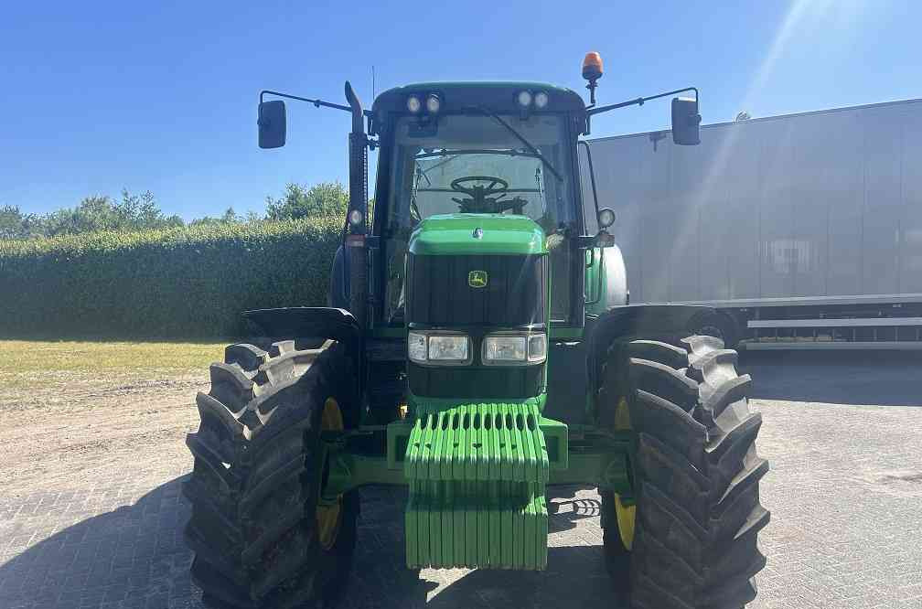 John Deere 6820 premium autopower - Farm tractor: picture 5 John Deere 6820 premium autopower - Farm tractor: picture 5