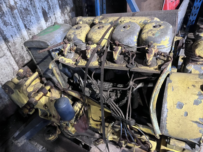 Deutz F4L912 - Engine: picture 1 Deutz F4L912 - Engine: picture 1