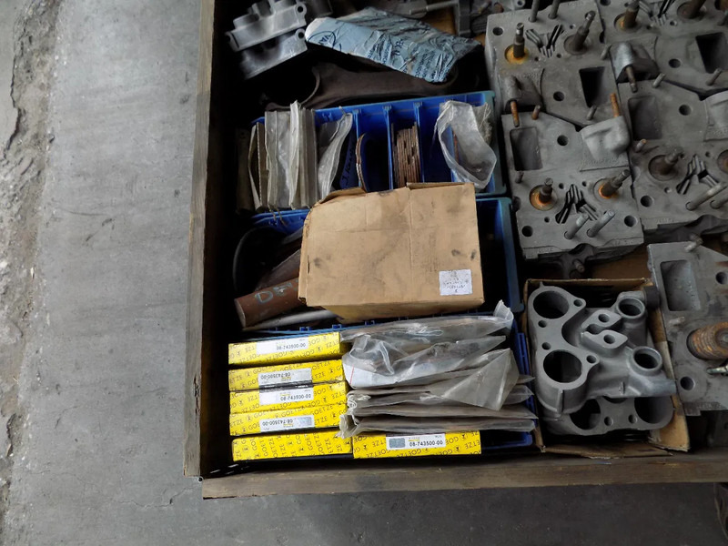 Deutz onderdelen motor - Engine: picture 3 Deutz onderdelen motor - Engine: picture 3