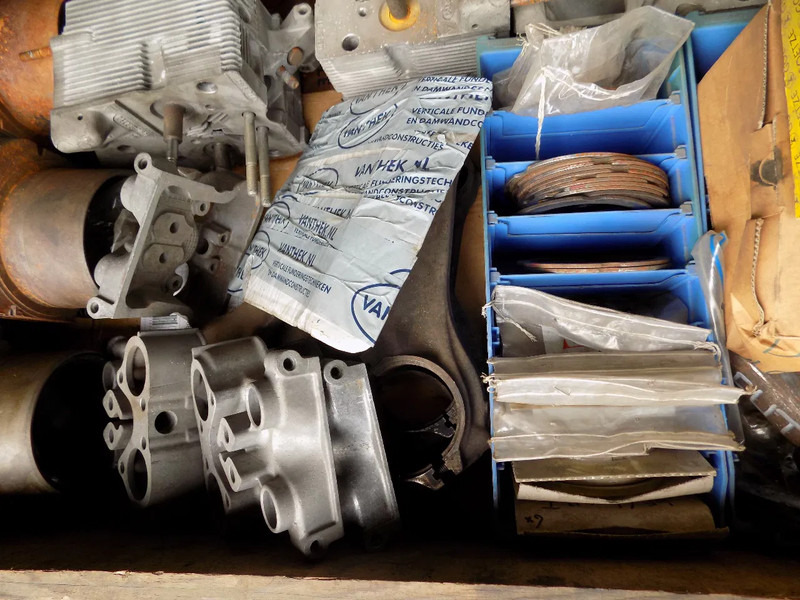 Deutz onderdelen motor - Engine: picture 5 Deutz onderdelen motor - Engine: picture 5