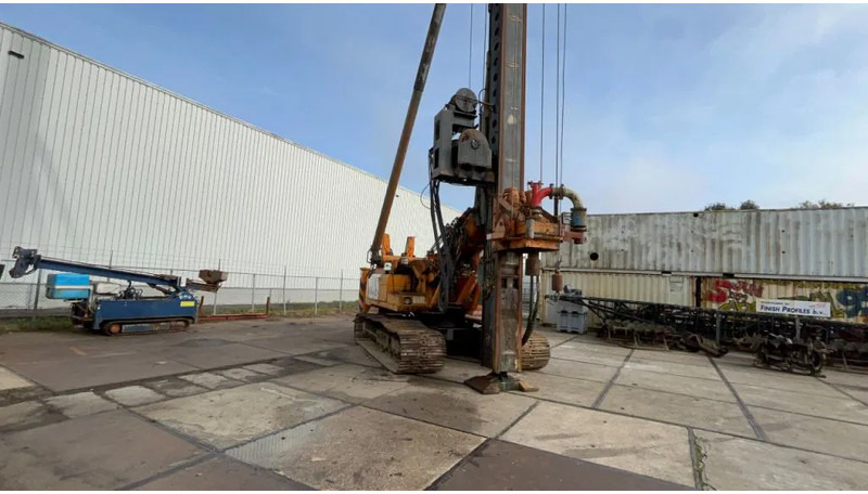 Drilling rig Hitachi EX200 LC Driller: picture 5