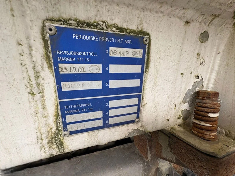 Volvo FL 7 Volvo FL7 285 Fuel tanker 4x2 - Tank truck: picture 4 Volvo FL 7 Volvo FL7 285 Fuel tanker 4x2 - Tank truck: picture 4