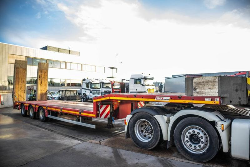 Faymonville MAXTRAILER- F-S43-1AAF- 49500 KG - Low loader semi-trailer: picture 2 Faymonville MAXTRAILER- F-S43-1AAF- 49500 KG - Low loader semi-trailer: picture 2