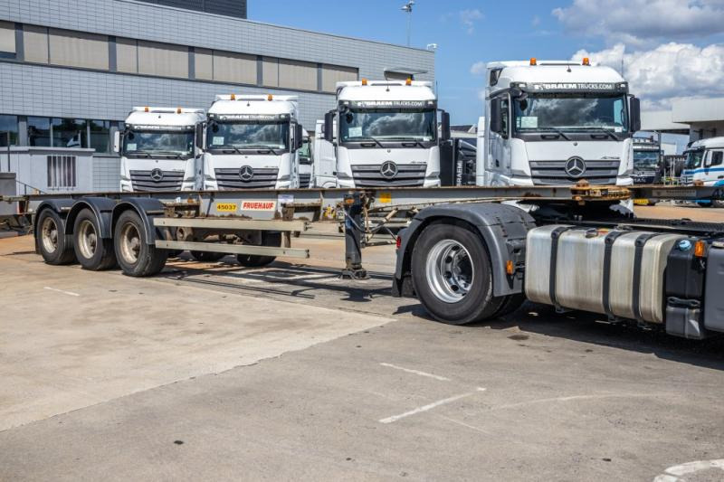 Fruehauf CONTAINERCHASSIS 40' - Container transporter/ Swap body semi-trailer: picture 3 Fruehauf CONTAINERCHASSIS 40' - Container transporter/ Swap body semi-trailer: picture 3