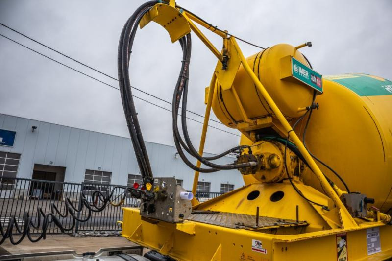Imer BETON MIXER/MALAXEUR/MISCHER-10M3- STEERING AXLE - Concrete mixer semi-trailer: picture 5 Imer BETON MIXER/MALAXEUR/MISCHER-10M3- STEERING AXLE - Concrete mixer semi-trailer: picture 5