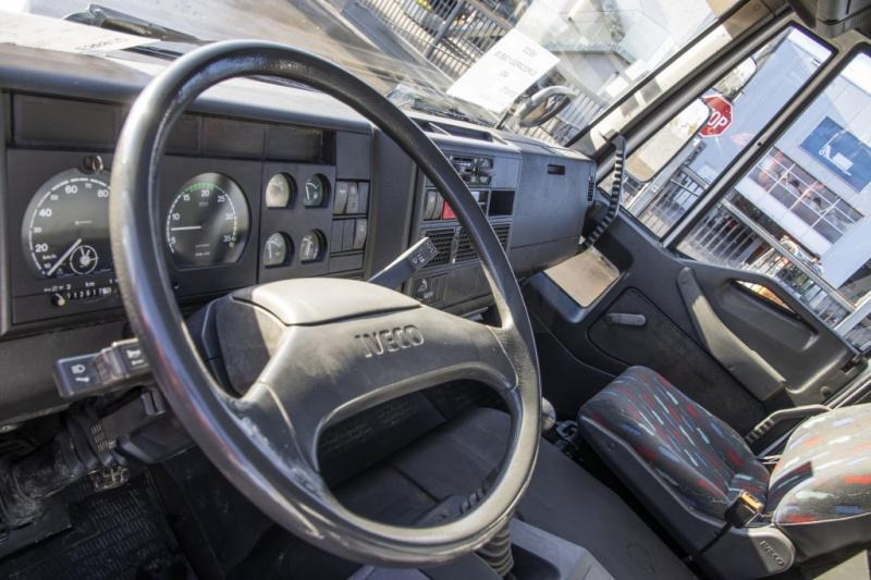 Hook lift truck Iveco EUROCARGO 130E18: picture 7
