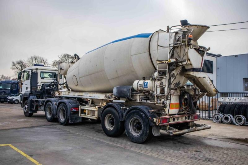 Liebherr LIEBHERR BETON MIXER/MALAXEUR/MISCHER 12M3 - Concrete mixer semi-trailer: picture 1 Liebherr LIEBHERR BETON MIXER/MALAXEUR/MISCHER 12M3 - Concrete mixer semi-trailer: picture 1