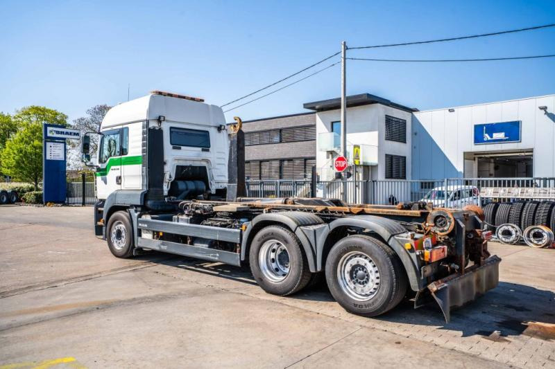 MAN TGA 26.430 LL - Hook lift truck: picture 5 MAN TGA 26.430 LL - Hook lift truck: picture 5