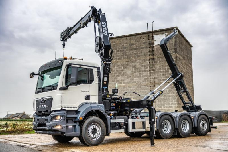 MAN TGS 35.520 BL - ATLAS 240.2E - Hook lift truck, Crane truck: picture 1 MAN TGS 35.520 BL - ATLAS 240.2E - Hook lift truck, Crane truck: picture 1