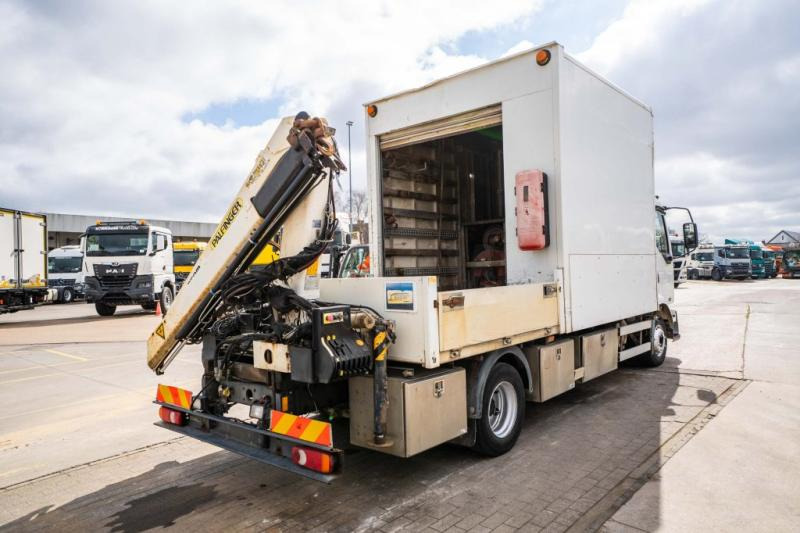 Renault MIDULM 220 DCI - PAFLINGER PK 6001 - Dropside/ Flatbed truck, Crane truck: picture 4 Renault MIDULM 220 DCI - PAFLINGER PK 6001 - Dropside/ Flatbed truck, Crane truck: picture 4