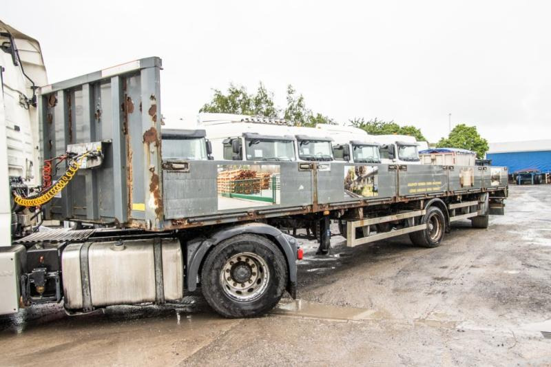 Renders ROC12.18 - X STEERING/GELENKT/GESTUURD - Dropside/ Flatbed semi-trailer: picture 1 Renders ROC12.18 - X STEERING/GELENKT/GESTUURD - Dropside/ Flatbed semi-trailer: picture 1