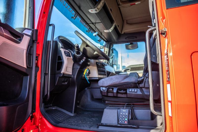 Tractor unit MAN TGX 18.500 XLX LLS: picture 8