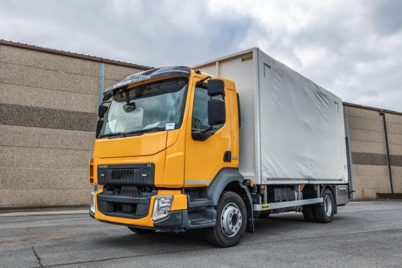 Volvo FL 210+PK 7001 K - 6340 Km's - Curtainsider truck, Crane truck: picture 1 Volvo FL 210+PK 7001 K - 6340 Km's - Curtainsider truck, Crane truck: picture 1