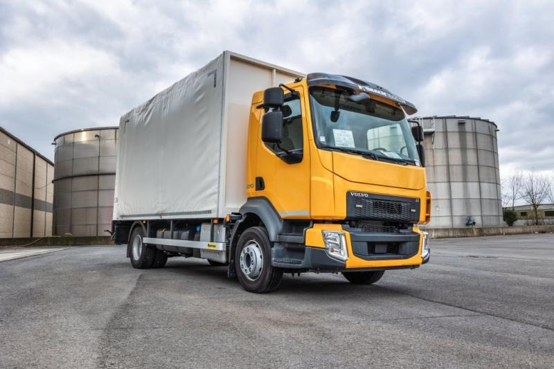 Curtainsider truck, Crane truck Volvo FL 210+PK 7001 K - 6340 Km's: picture 7