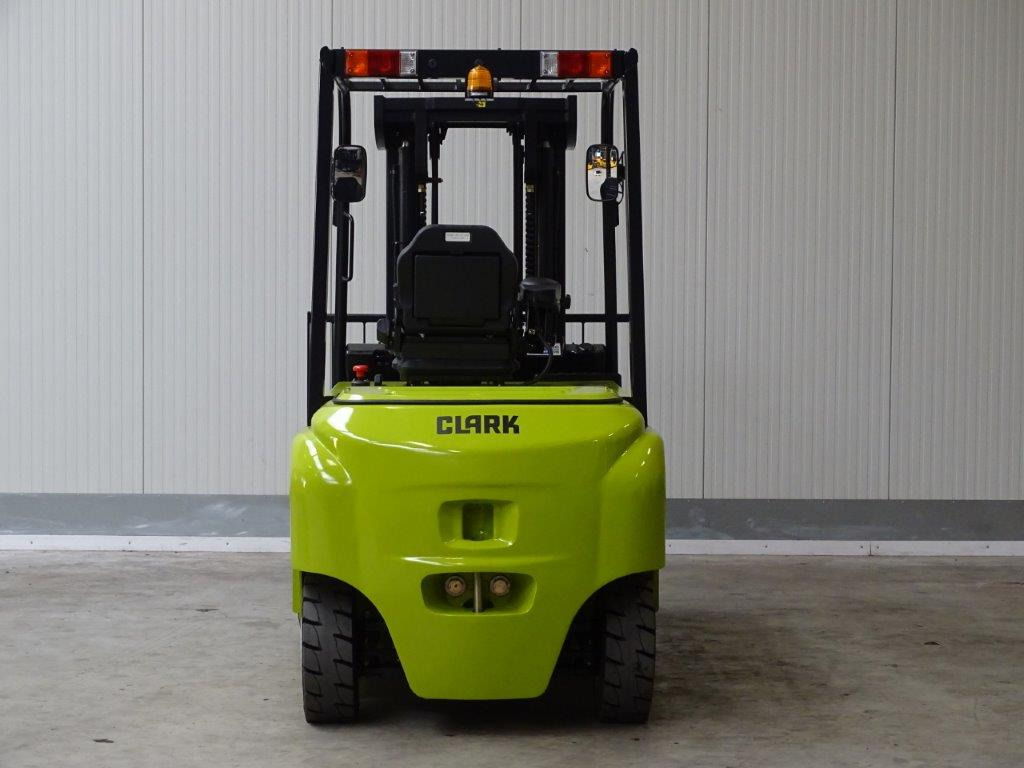 Electric forklift Clark GEX50: picture 5