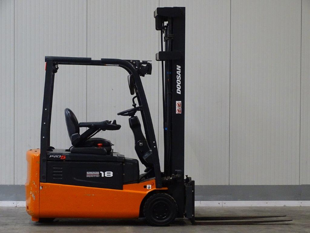 Doosan B18T-5 - TRIPLEX - Electric forklift: picture 5 Doosan B18T-5 - TRIPLEX - Electric forklift: picture 5